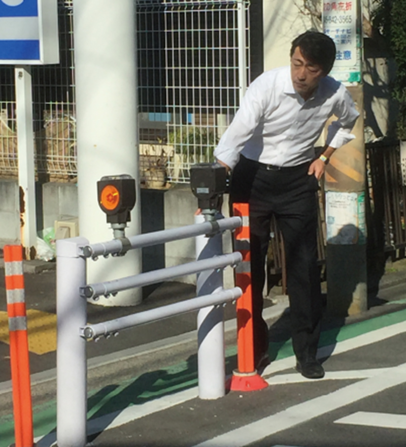 港南区大久保に新設されたガードレール