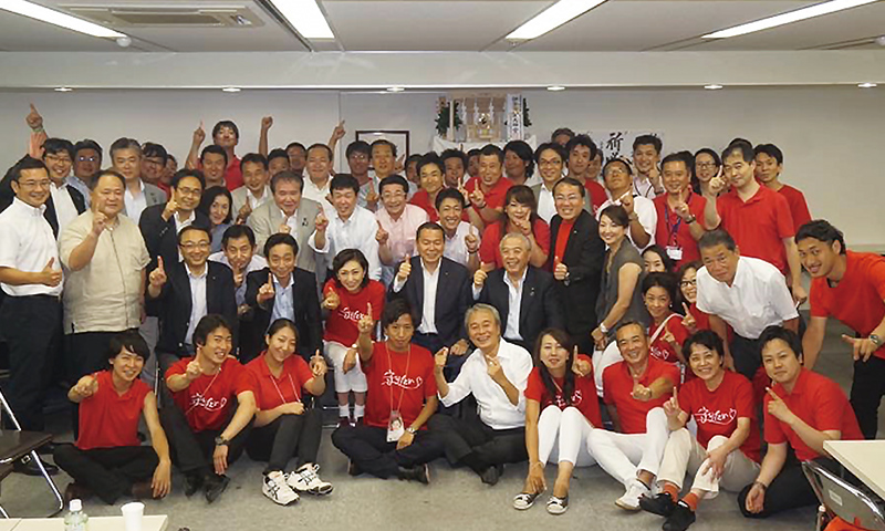 そして、「ぶっちぎりの大勝利」。チームワークの賜物です。