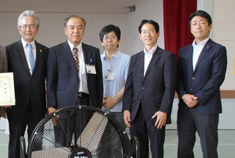 任意団体「橘会」がやまゆり園へ大型扇風機を寄贈。