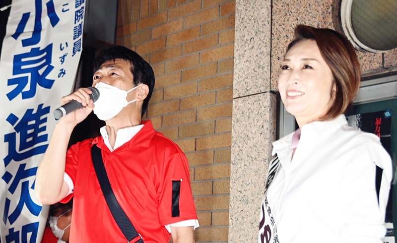 安倍元総理の訃報を受け、喪章をつけての街頭演説