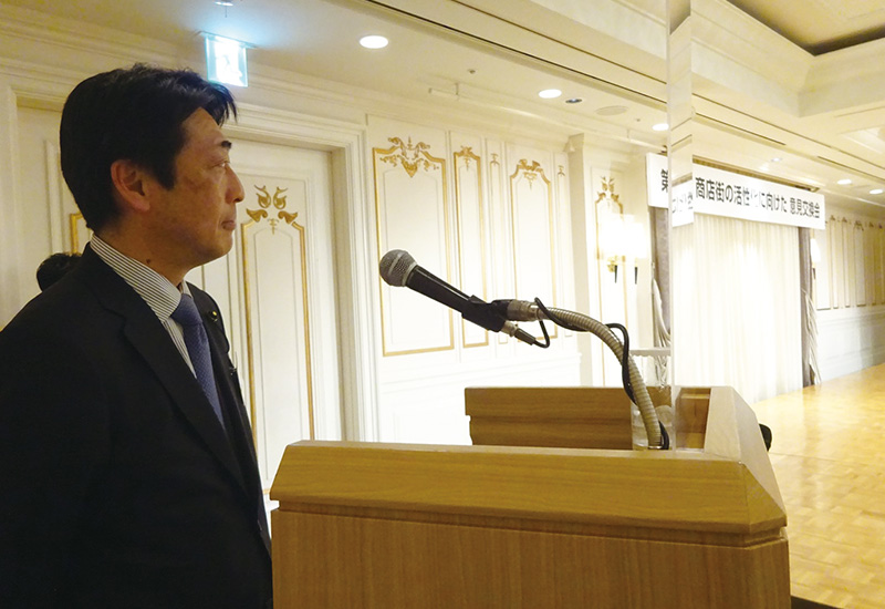 議連の研修会や懇親会では、司会進行を担当することが多くなりました。