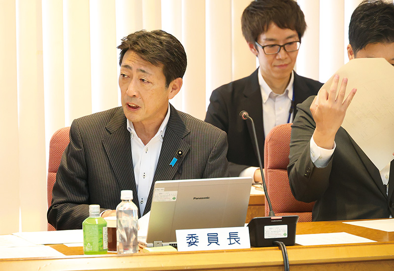 とにかく気が抜けない決算特別委員会の委員長