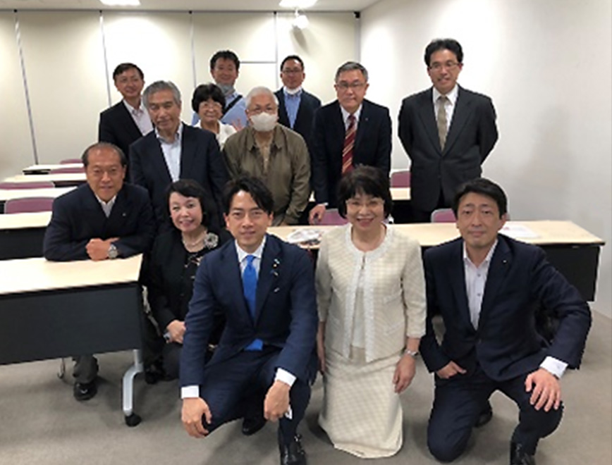 神奈川県私立幼稚園連盟の要望を小泉進次郎県連会長とともに伺いました。